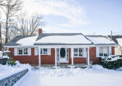 565 Lakeside Ave, Mid Sackville  **SOLD**