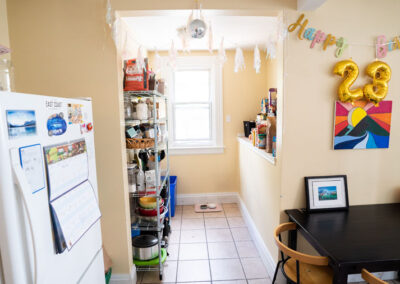 13 Middle Unit Kitchen (4)