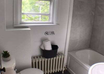 apt-2-Bathroom-1